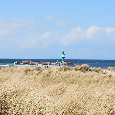 Warnemunde 12 & 13 *